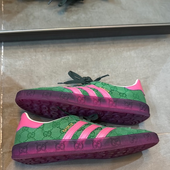 Gucci Green and Pink Sneakers - Picture 6 of 8